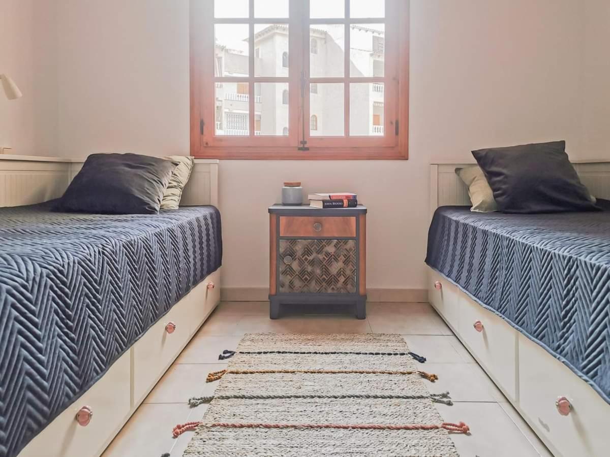 Casa Del Angel , Cosy 2 Bed Apartment,150M From Playa Los Locos Plus Beautiful Swimming Pool Torrevieja Extérieur photo